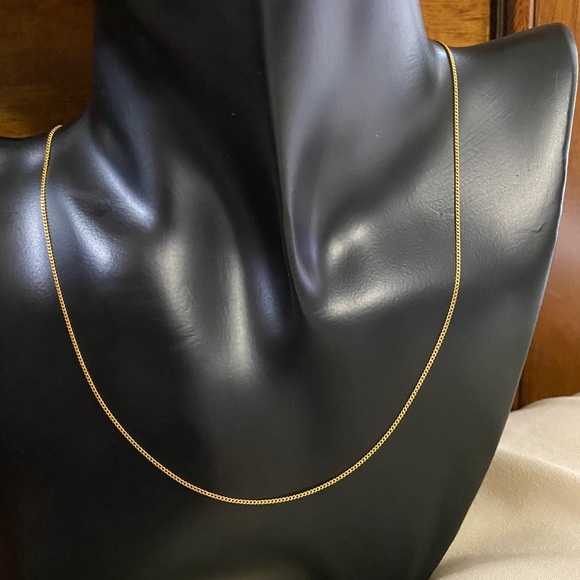 18K Gold Chain Necklace. - Picture 3 of 5